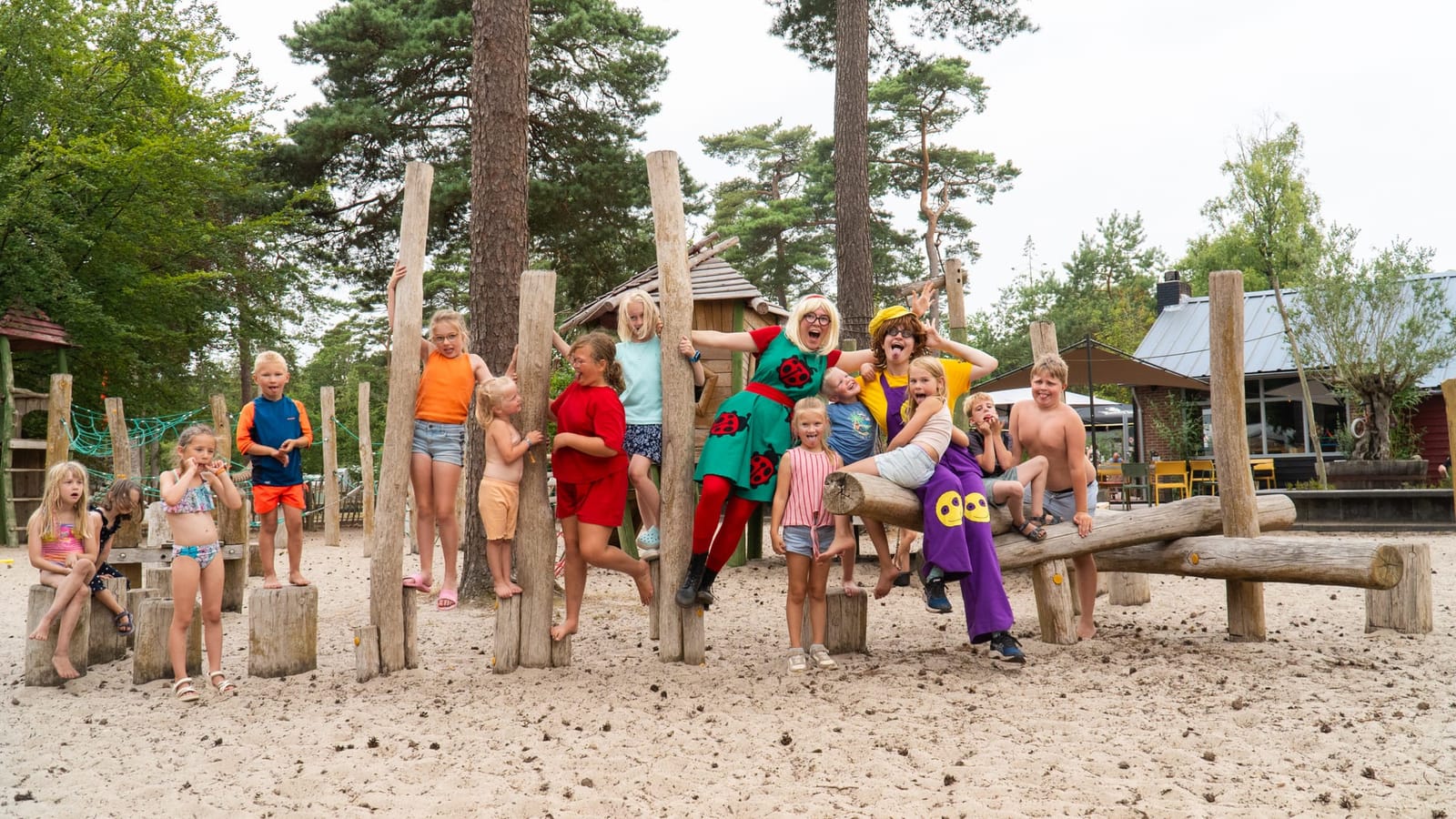 animatieteam met kinderen